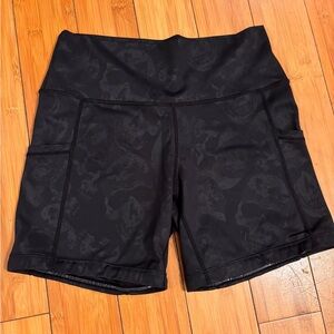 Constantly Varied Gear Black Skull Pattern Women's Athletic Shorts